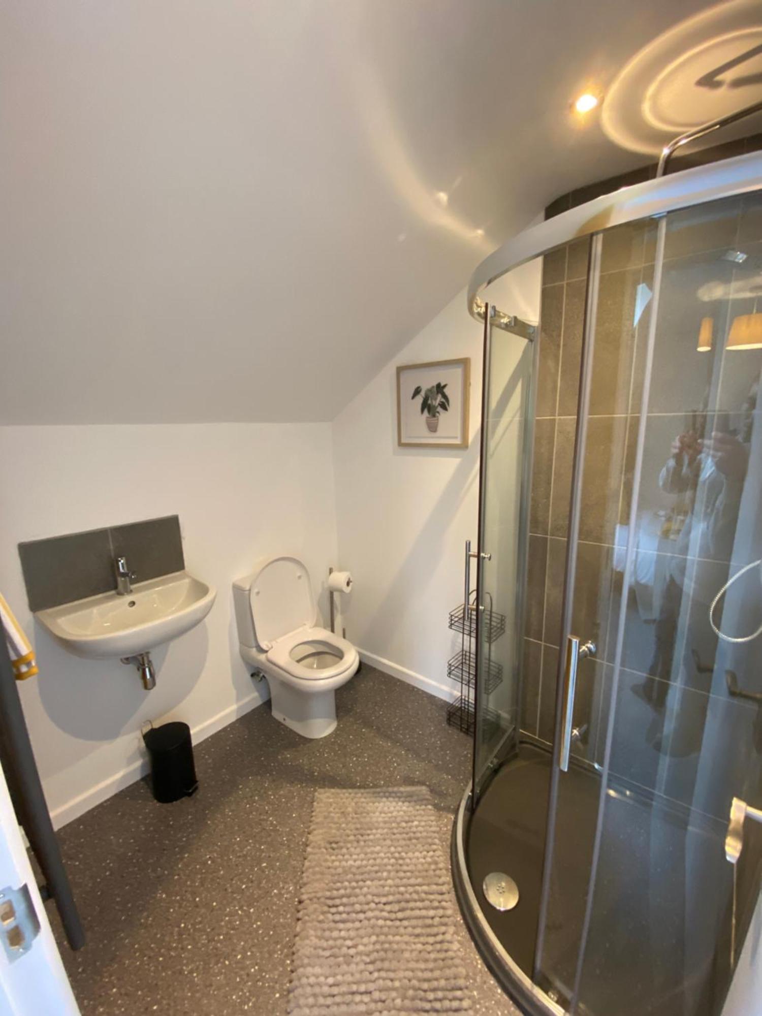 Modern Studio Apartment Set Beneath The Black Mountains A Stones Throw From The Offas Dyke Path Clodock Dış mekan fotoğraf