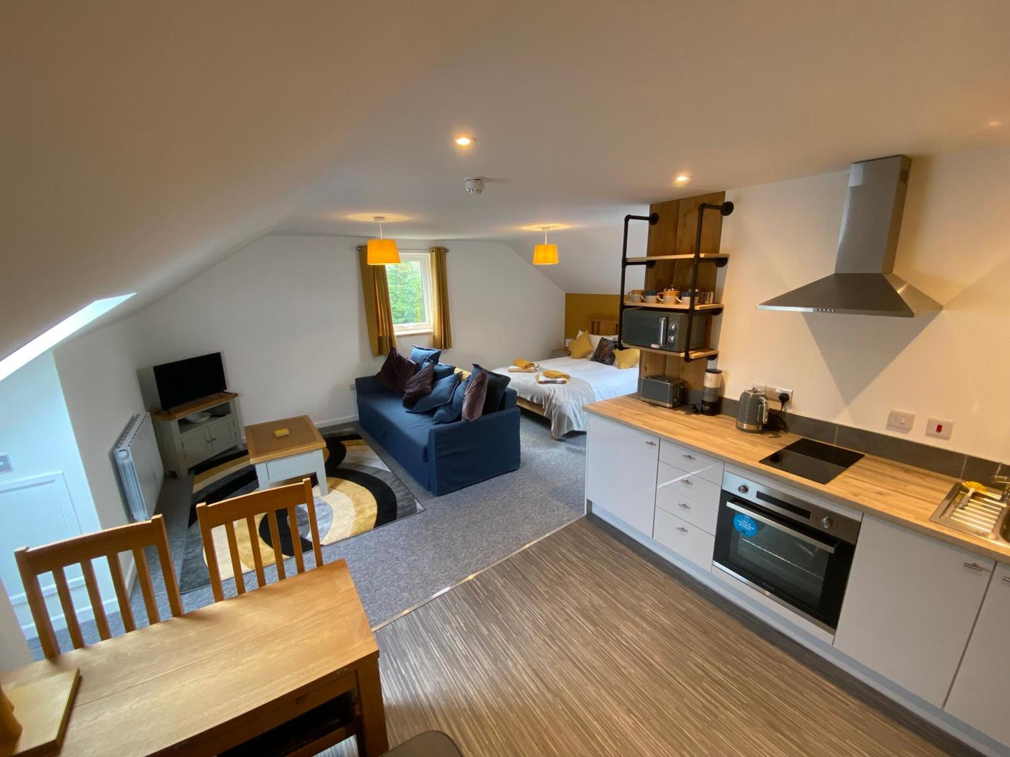 Modern Studio Apartment Set Beneath The Black Mountains A Stones Throw From The Offas Dyke Path Clodock Dış mekan fotoğraf