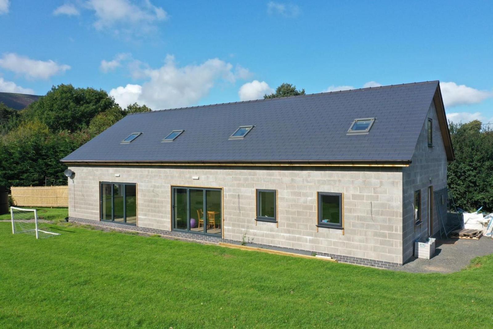 Modern Studio Apartment Set Beneath The Black Mountains A Stones Throw From The Offas Dyke Path Clodock Dış mekan fotoğraf